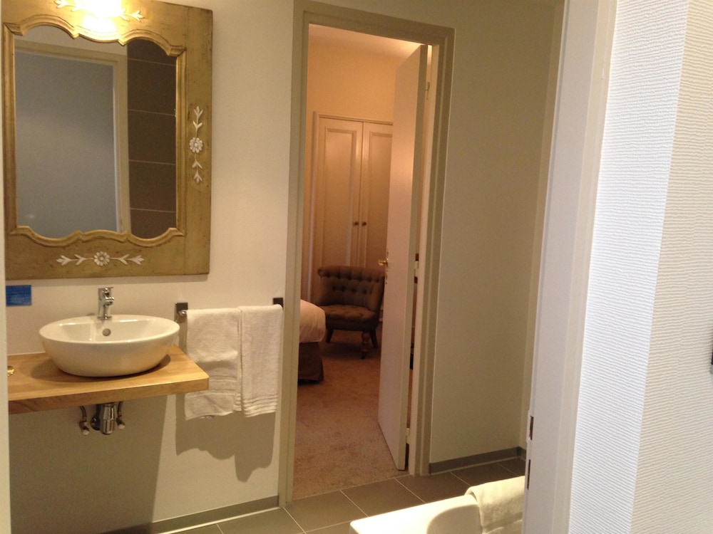Comfort Room, 2 Twin Beds - Photo 5