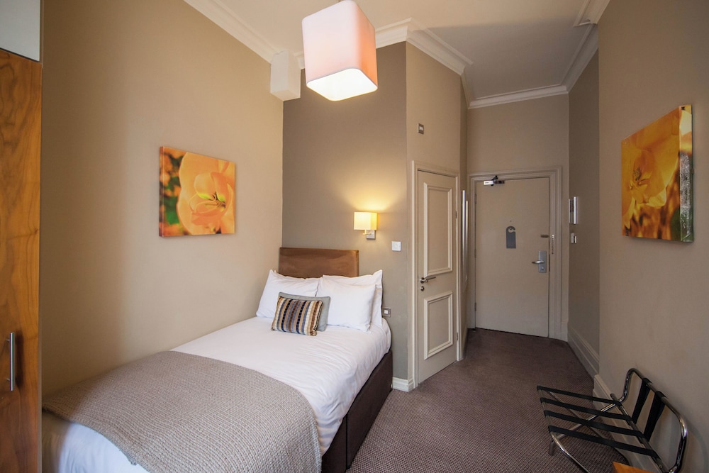 Standard Single Room - Photo 4