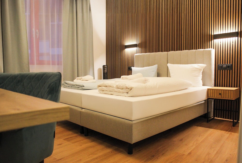 Double Room - Photo 6