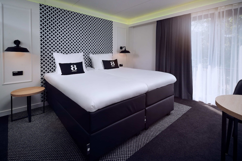 Economy Twin Room photo 2