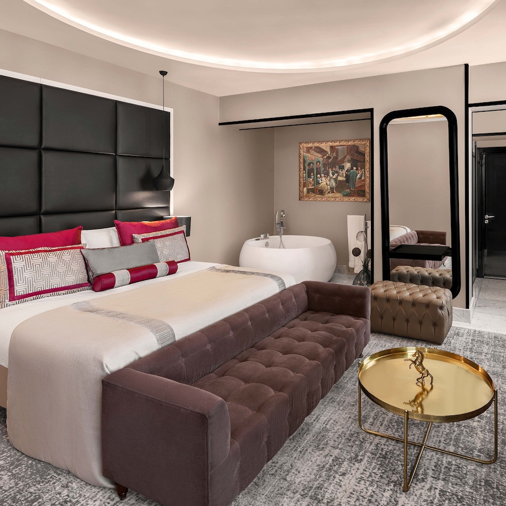 King Suite - Photo 5
