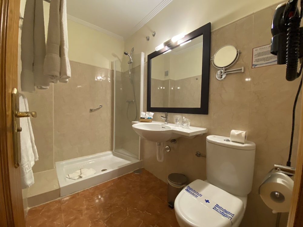 Suite, 1 Bedroom (2 Adults + 2 Children) - Photo 6