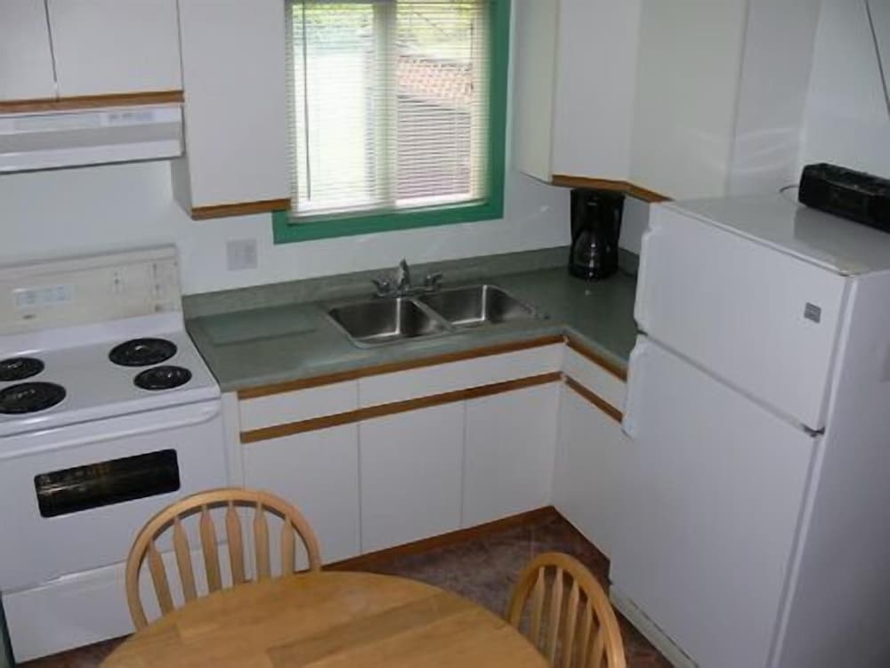 Cabin, 1 Queen Bed with Sofa bed, Kitchen photo 1