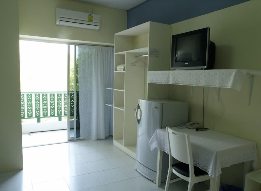 Standard Double or Twin Room photo 2