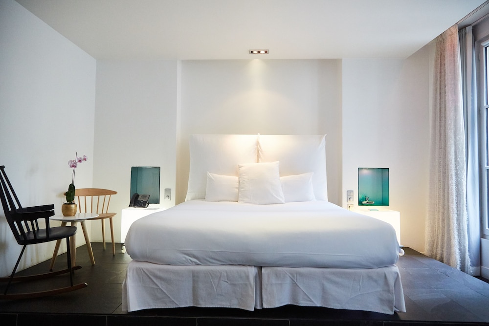 Junior Double or Twin Room, Courtyard View