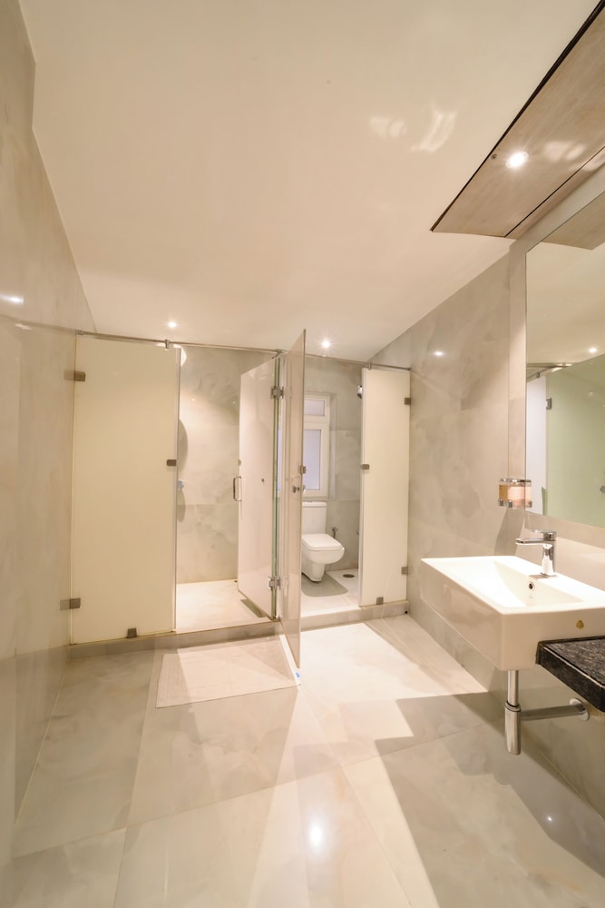 Quadruple Room, 1 Bedroom, Sea View - Photo 5