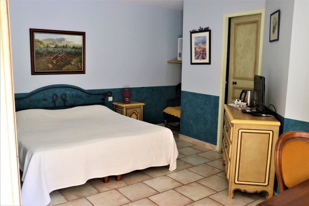 Double Room (La Lavande) photo 1