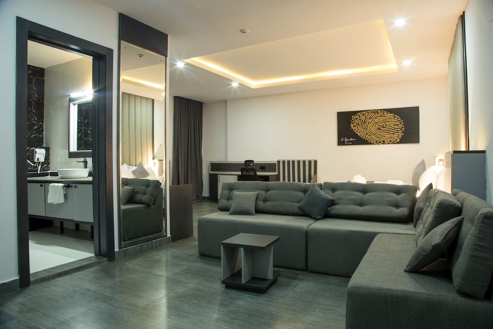 Royal Room, 1 Bedroom photo 2
