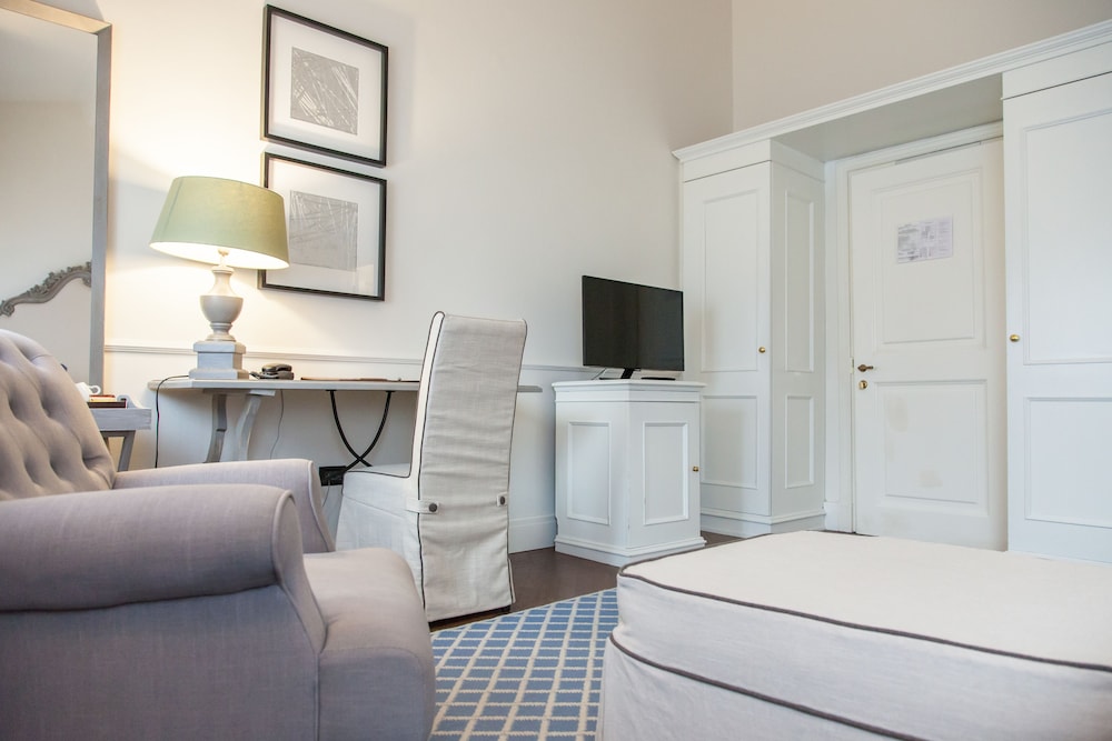 Junior Room