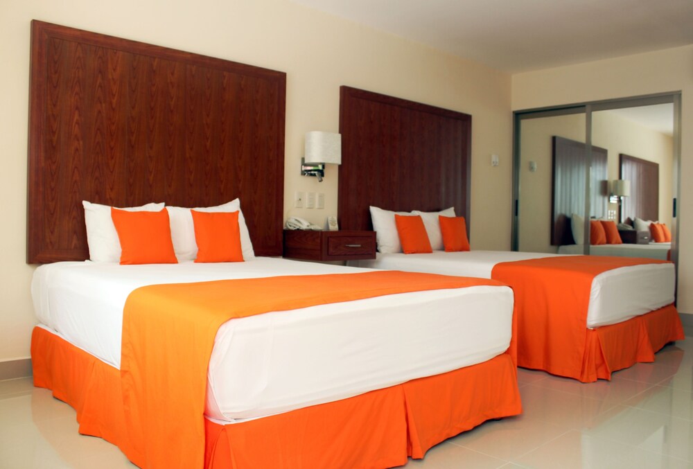 Superior Room, 2 Double Beds photo 3