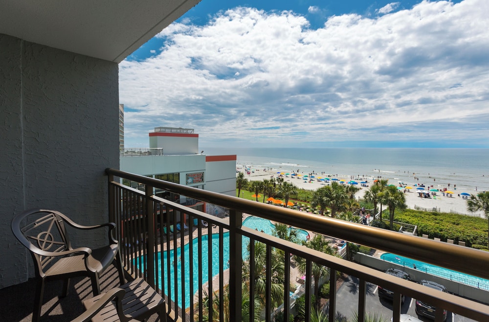 Oceanfront Room - Photo 6