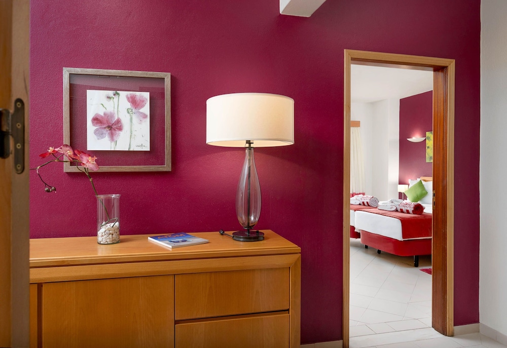 One Bedroom Club (2 adults + 2 children) - Photo 4