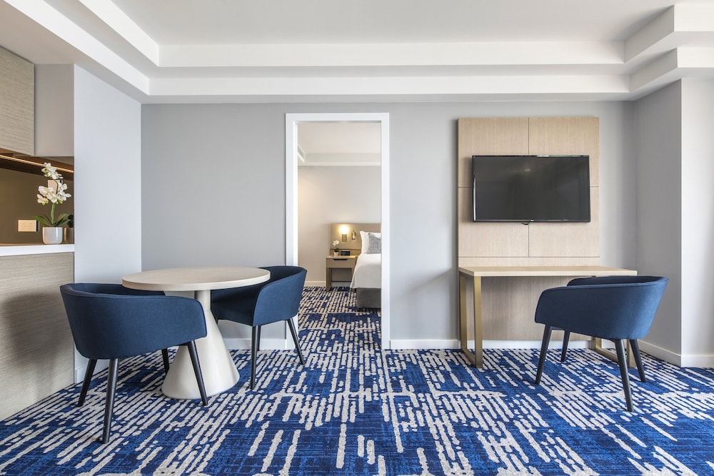 King Ocean Front Deluxe Suite