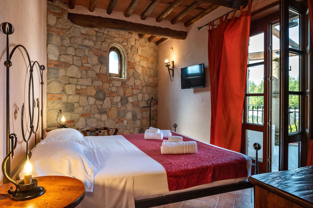 Junior Studio Suite, 1 Double Bed, Terrace, Pool View