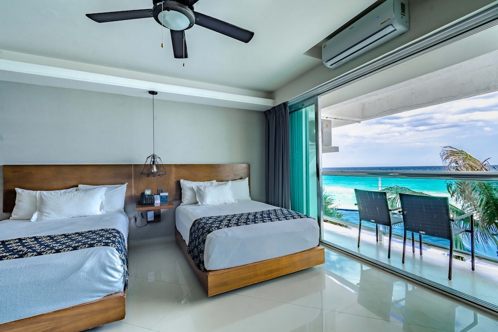 Junior Suite, Bathtub, Ocean View photo 3