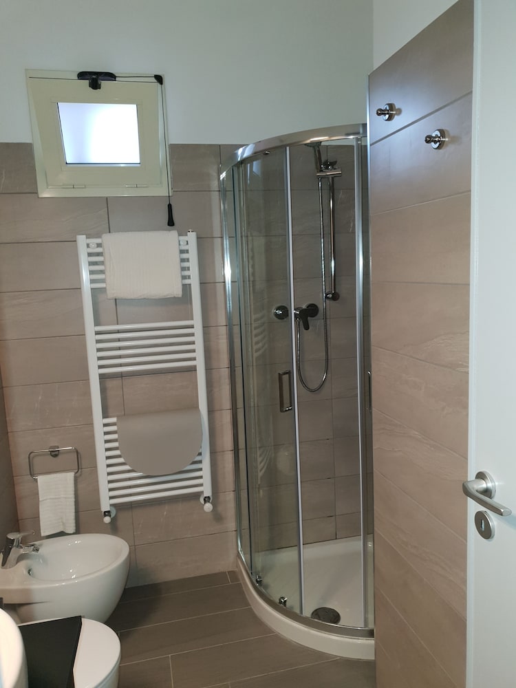 Comfort Room photo 2