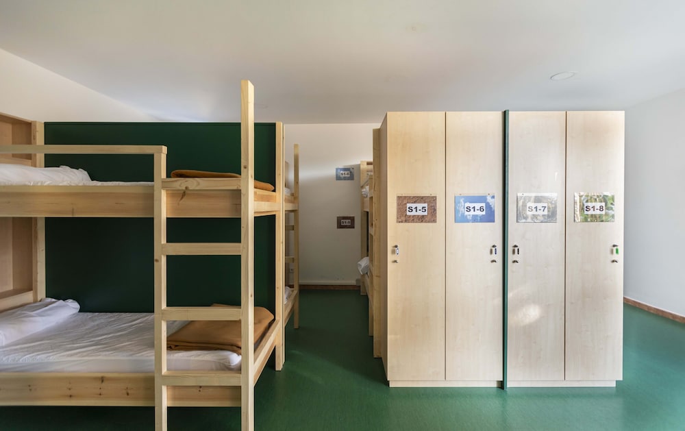 Shared Dormitory, Mixed Dorm, Shared Bathroom 8 Beds photo 2