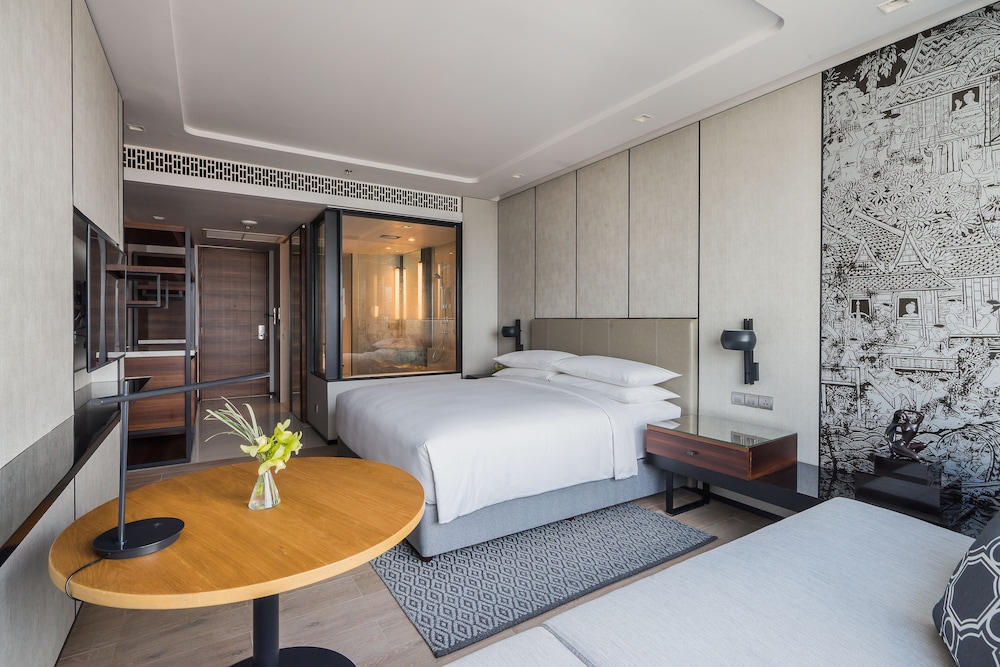 Club Room, 1 King Bed