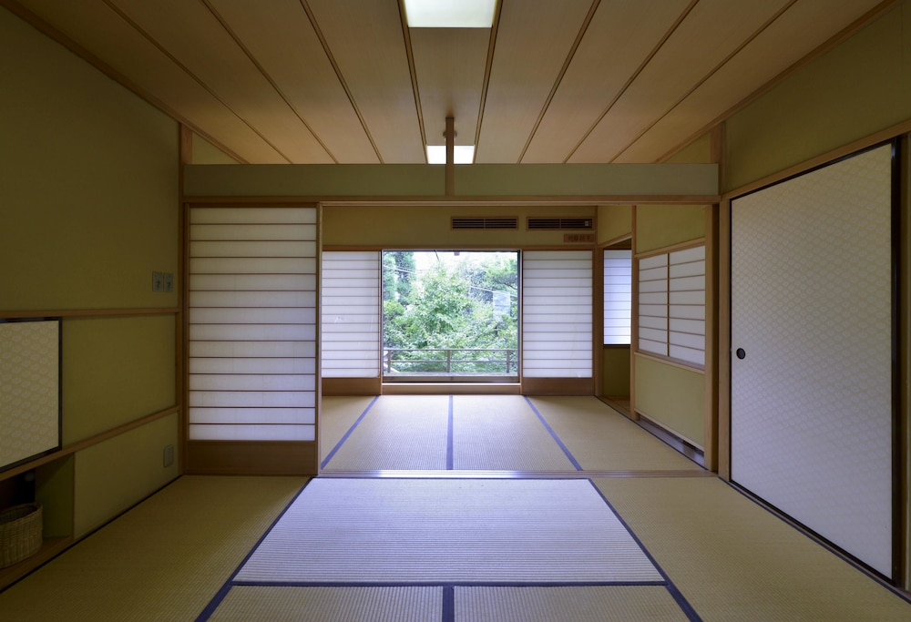 Basic Suite, Japanese Futon photo 2