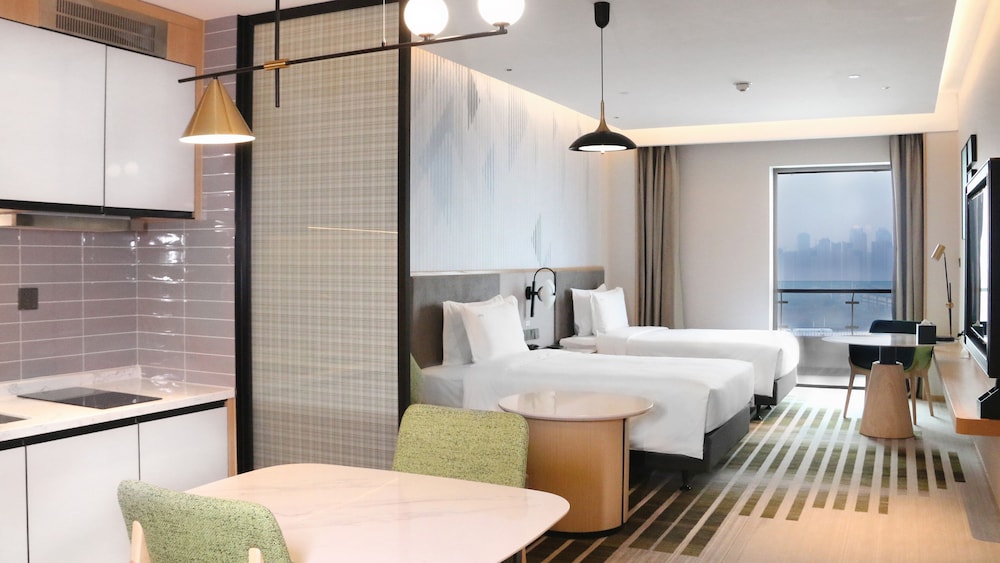 Suite, 2 Twin Beds