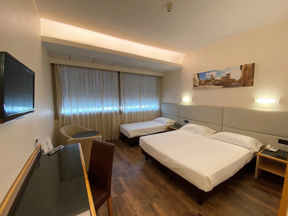 Standard Triple Room - Photo 2
