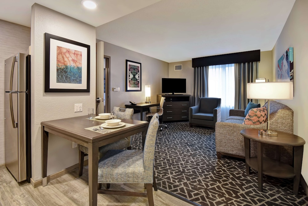 Suite, Accessible, Non Smoking (Roll-in Shower) at Homewood Suites by Hilton Edgewater-NYC Area in Edgewater