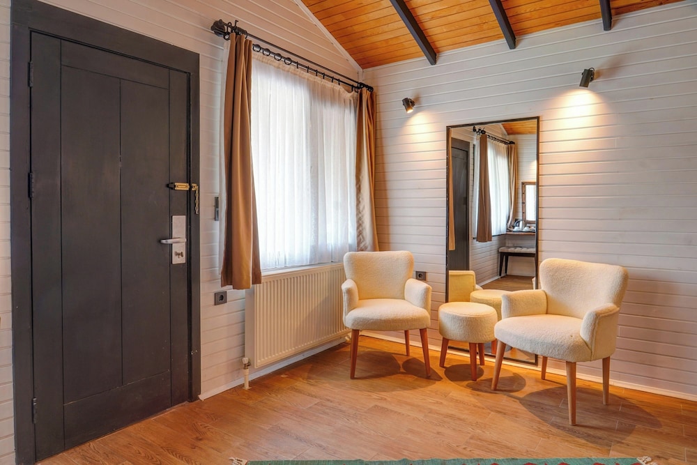 Bungalow Garden View Room - Photo 10