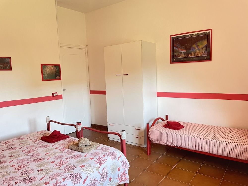 Standard Triple Room, Ensuite, Garden View (Camera Tripla)