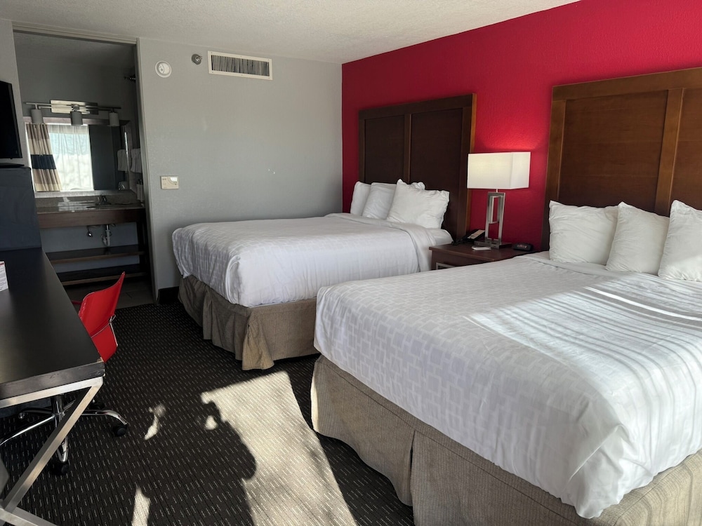 Room, 2 Queen Beds (Pet Friendly)