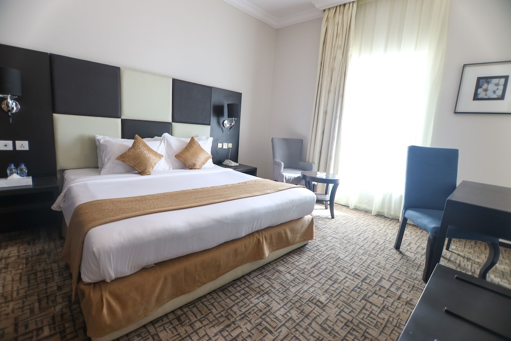 Family Suite, City View - Photo 1