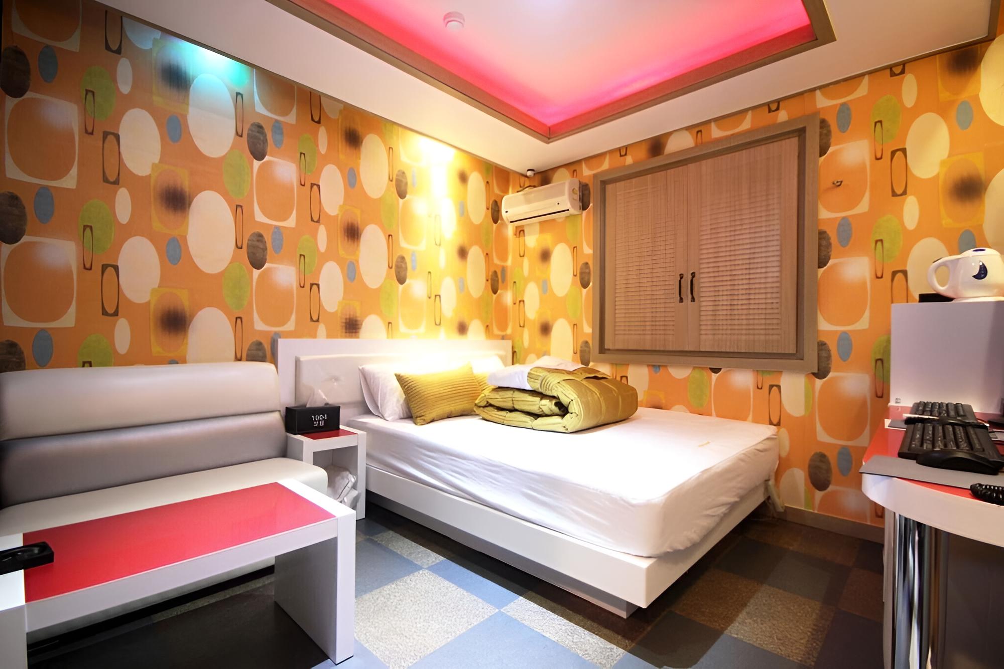 Room (Standard Room)