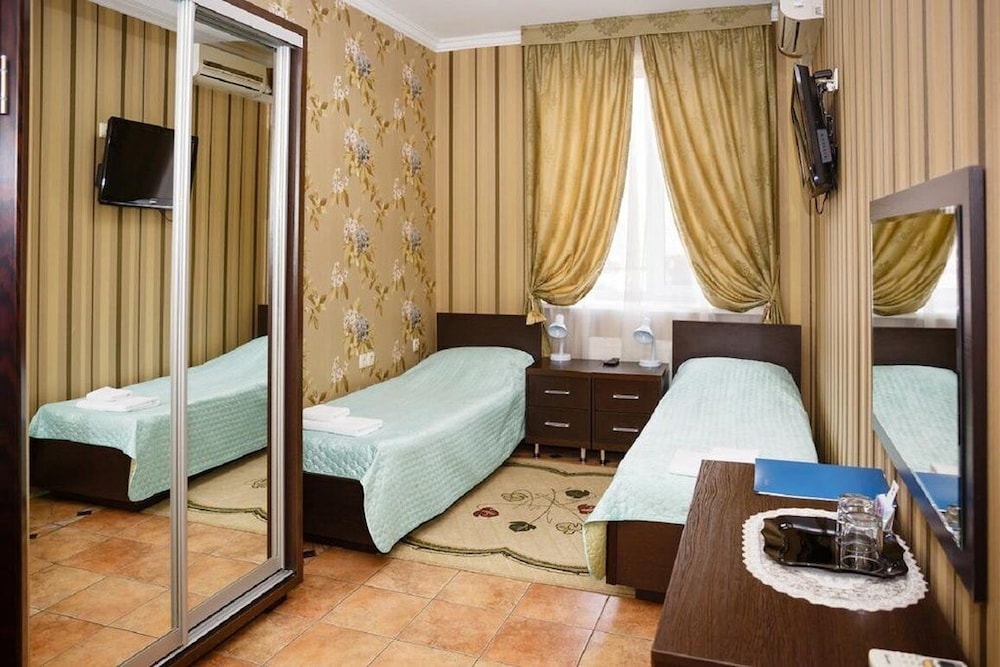 Standard Double Or Twin Room, 1 Bedroom, Refrigerator, Courtyard Area photo 2
