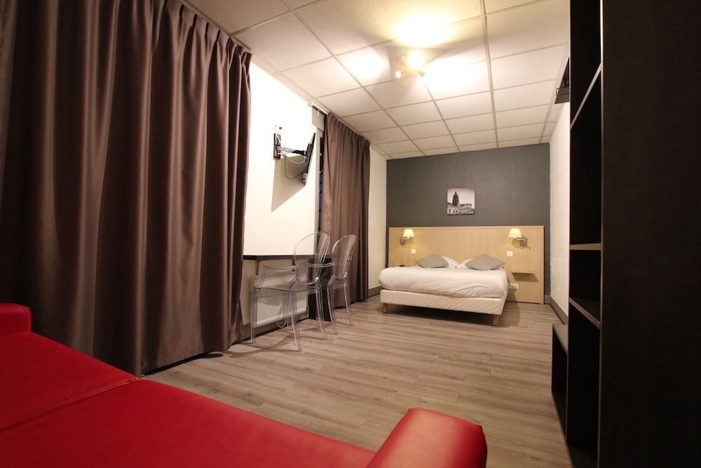 Suite with Air Conditioning photo 2