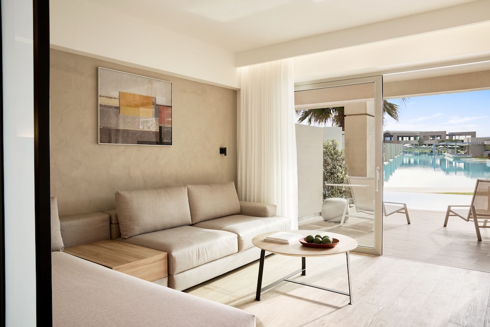 Junior Suite, Pool Access