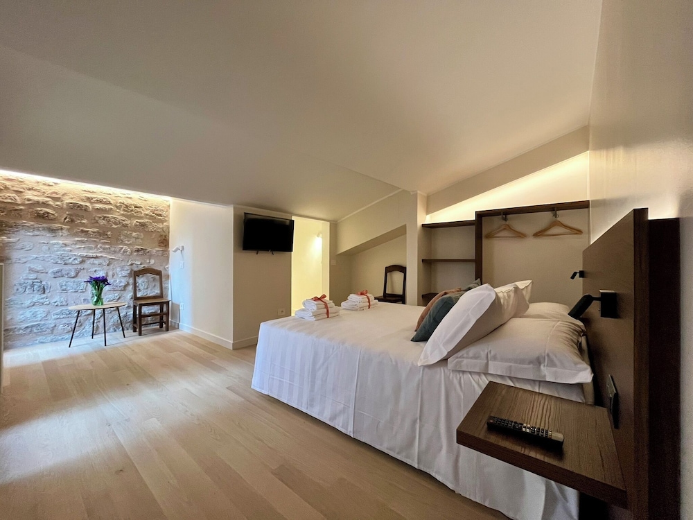 Junior Suite with Balcony
