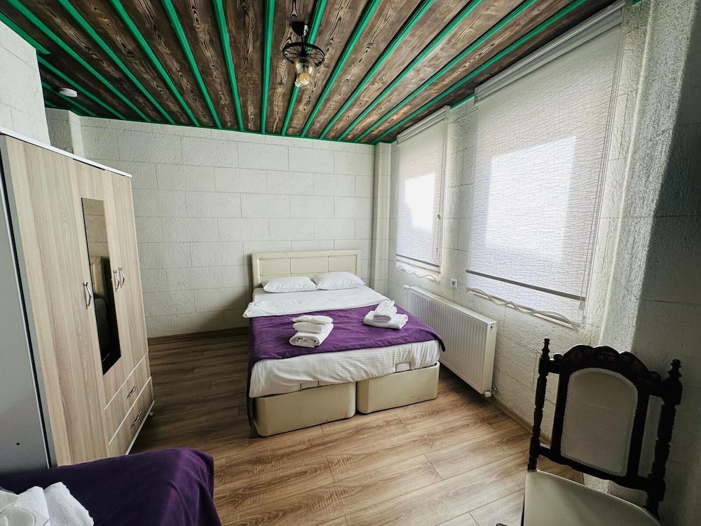 Signature Room photo 1