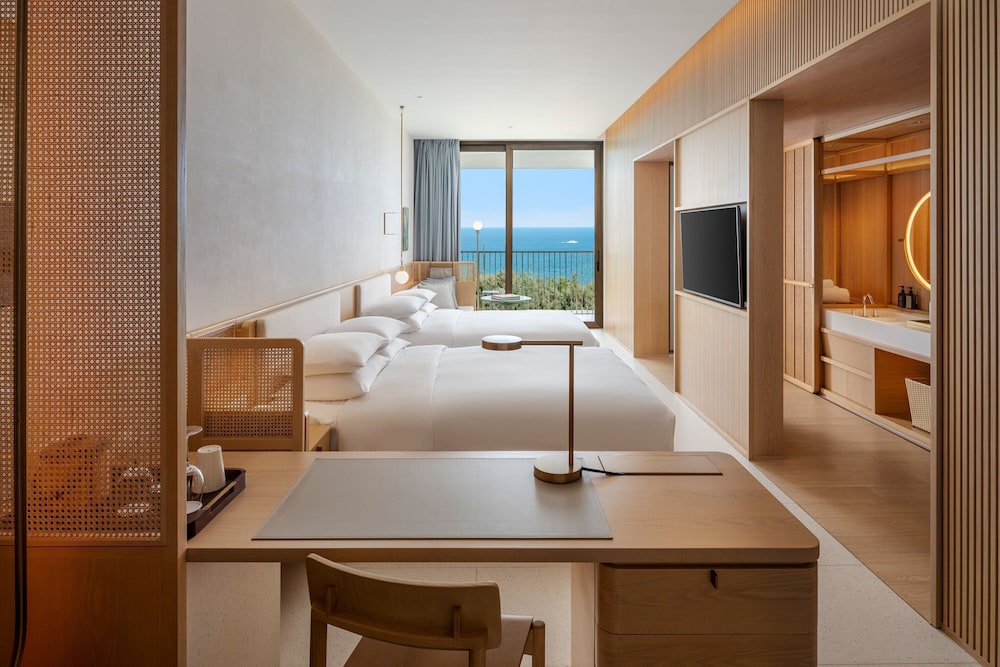 Deluxe Double Room, 2 Queen Beds, Ocean View - Photo 1