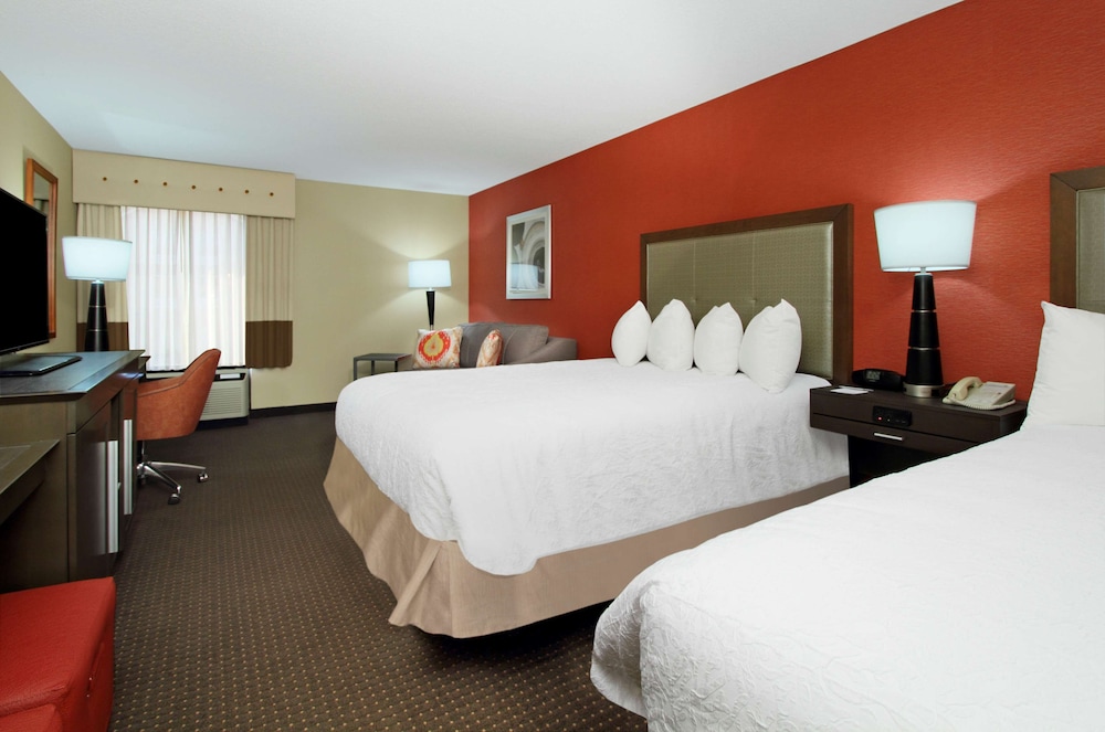 Suite, 2 Queen Beds, Non Smoking - Photo 3