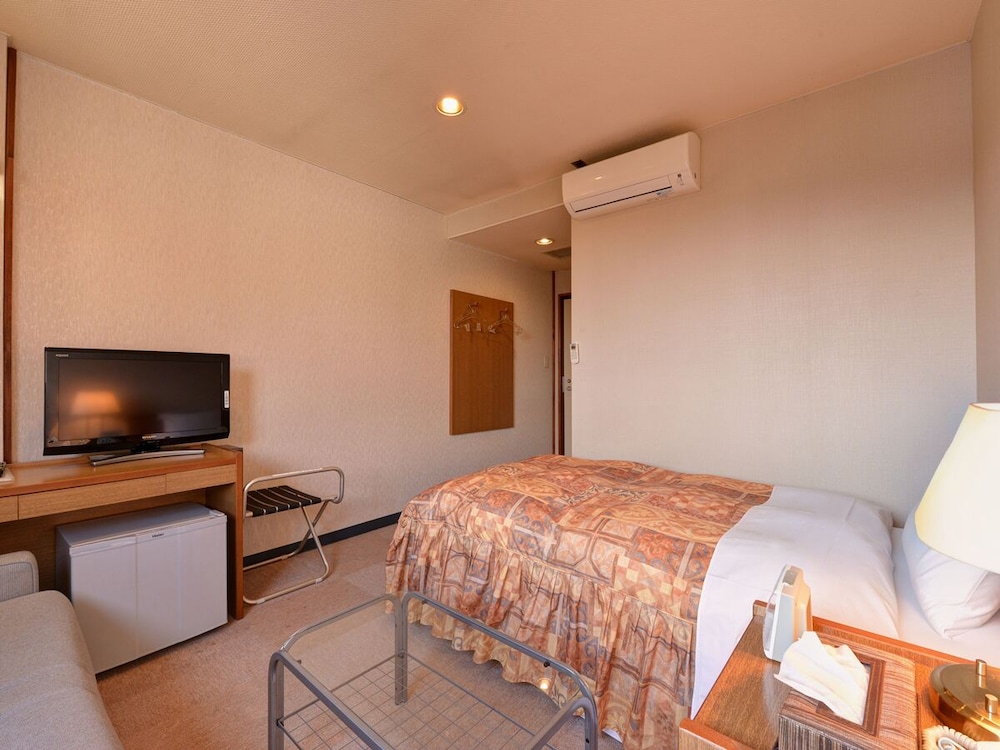 Single Room, Smoking