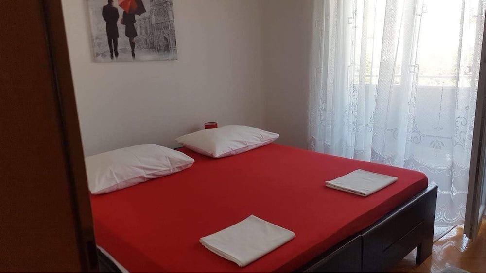 Apartment, Multiple Beds