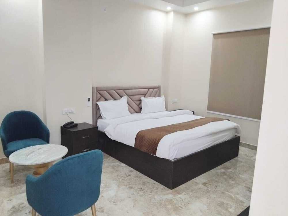 Executive Room - Photo 2