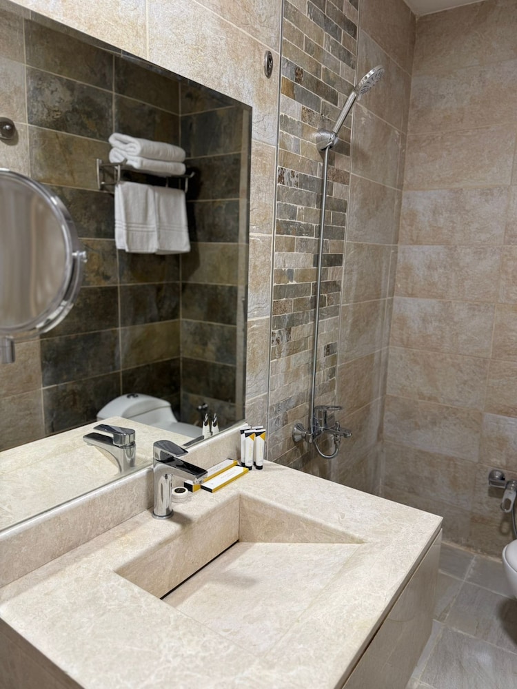 Luxury Apartment photo 3