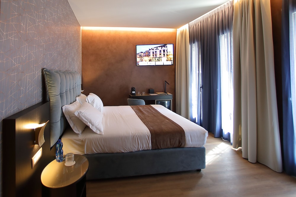 Classic Double Room - Photo 1
