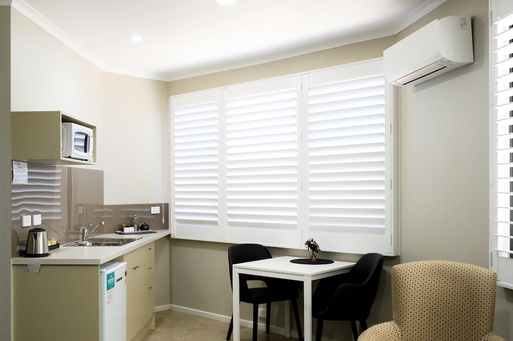 Superior Queen Room with Kitchenette photo 2