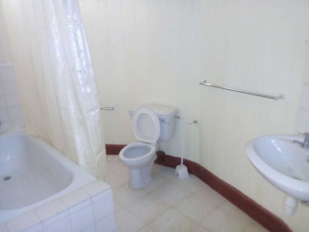 Standard Triple Room, 3 Twin Beds, Non Smoking photo 2