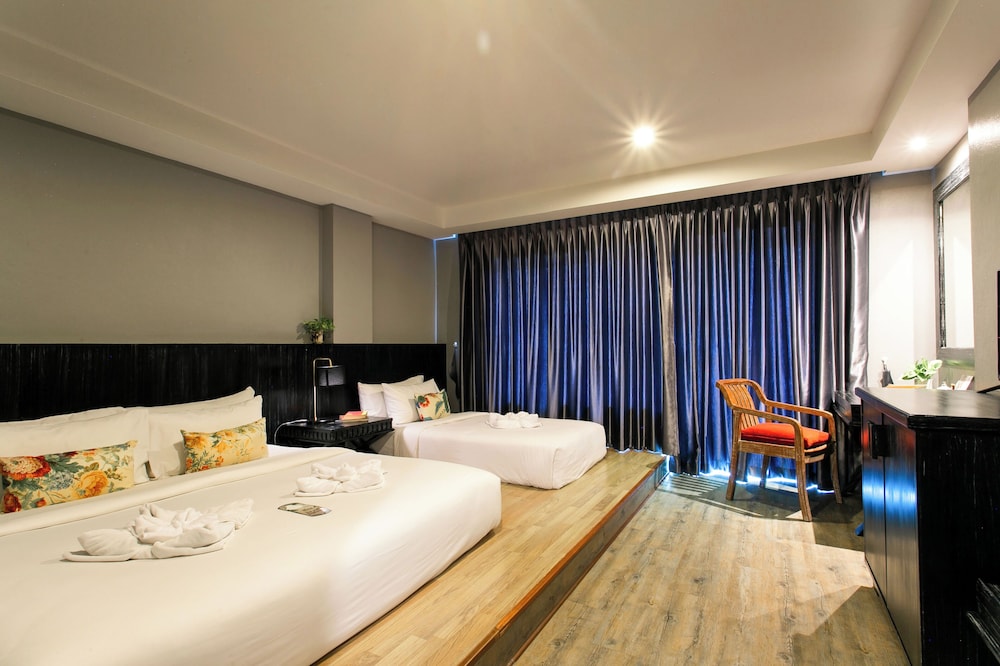 Deluxe Triple Room - Photo 12