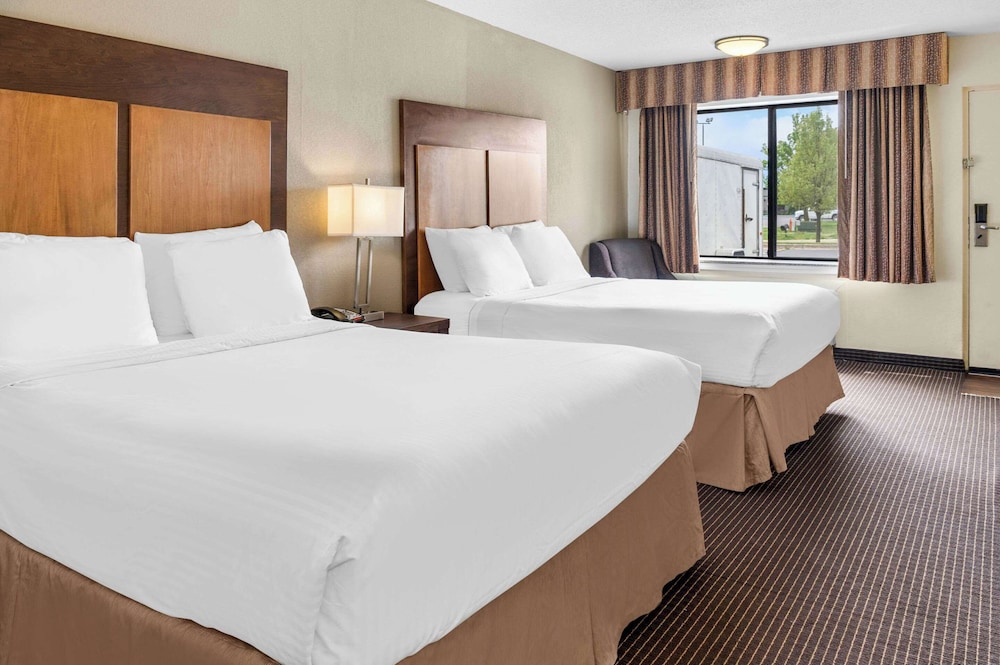 Room, 2 Queen Beds, Accessible, Non Smoking photo 1