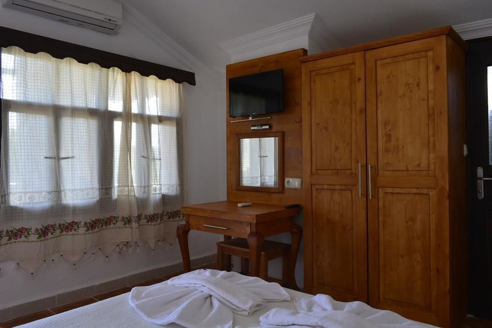 Standard Double or Twin Room photo 2