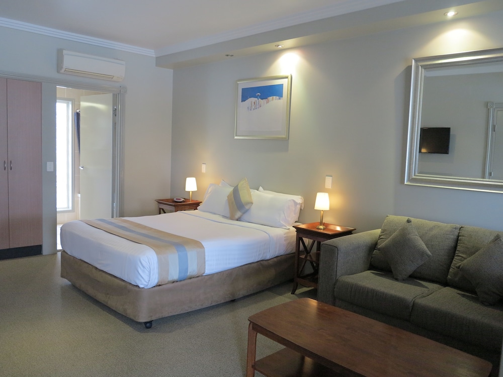 Deluxe Studio, 1 Queen Bed