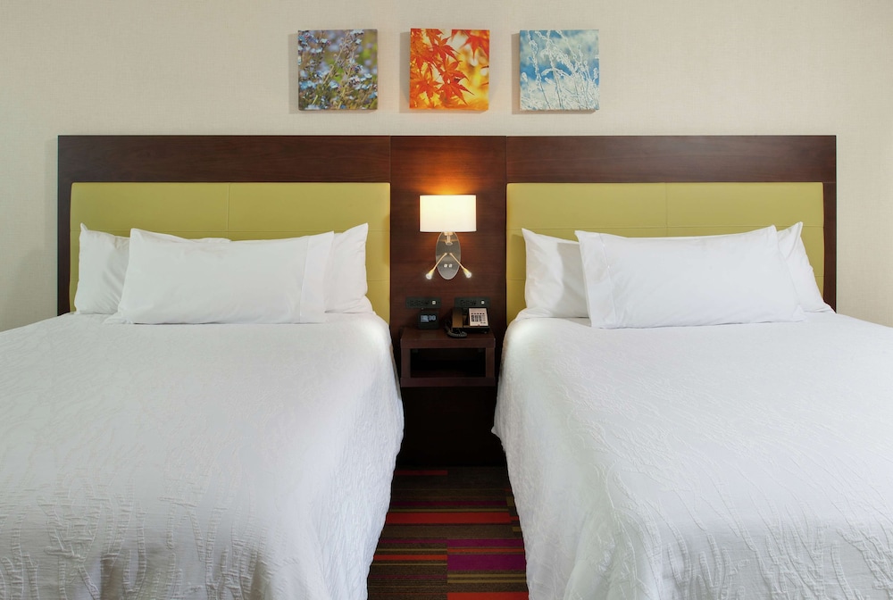 Room, 2 Queen Beds, Accessible, Non Smoking (Roll-In Shower) photo 1